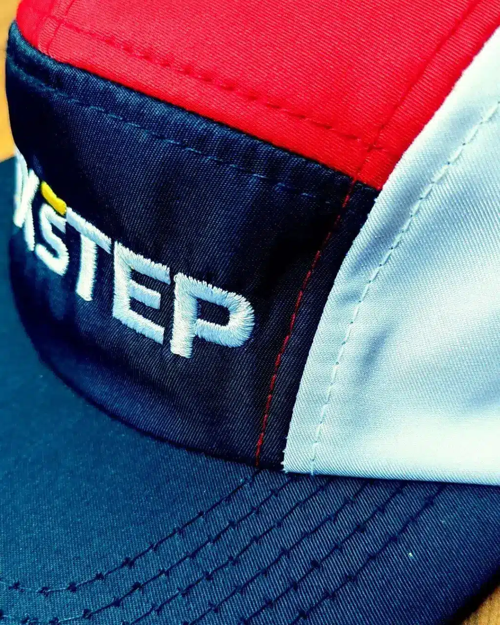Boné 5 Painel SixStep - Branco, Vermelho e Preto
